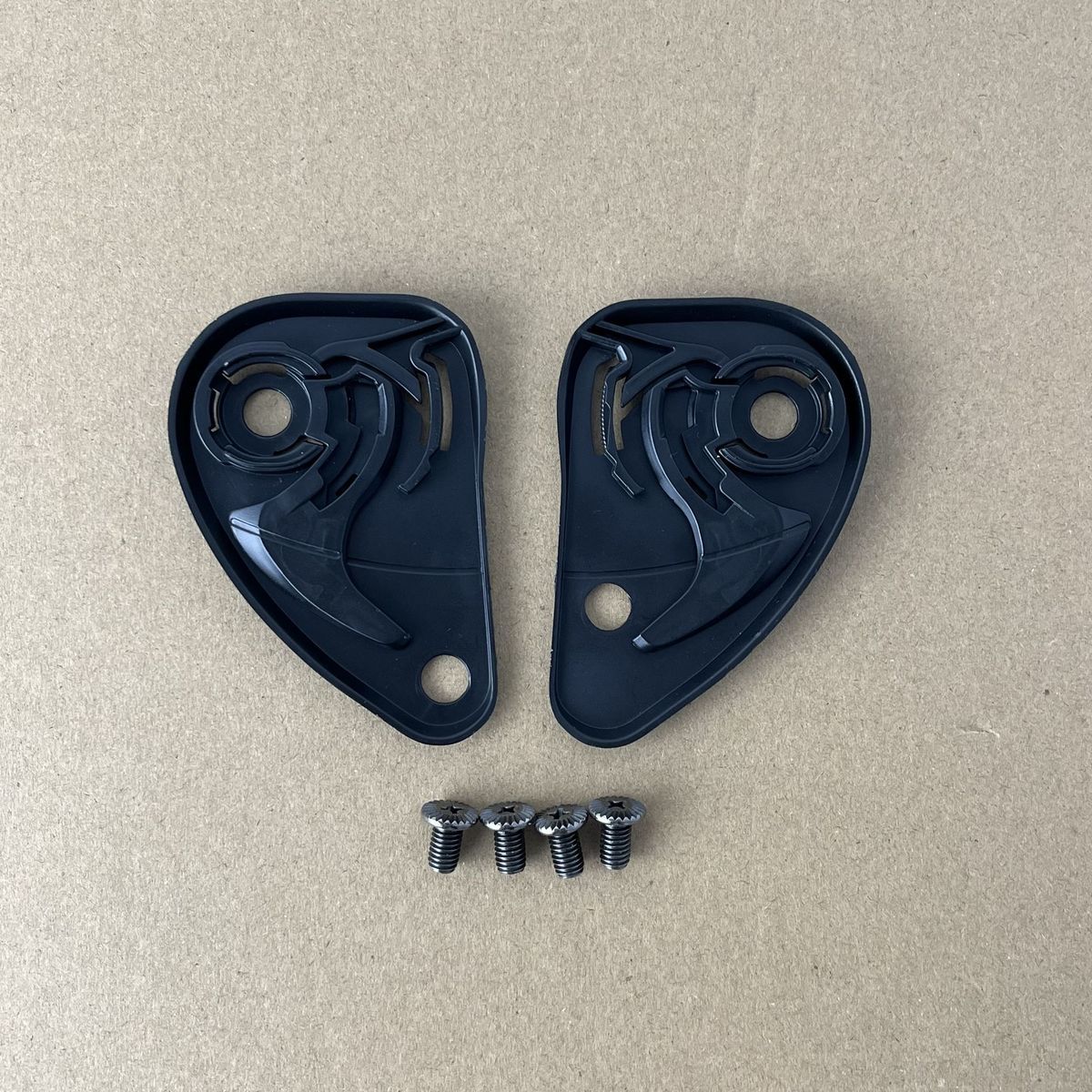 Kask Vizörü Taban Plakası Pivo - Motorcycle Gear Kit incelemesi ve fiyatı
